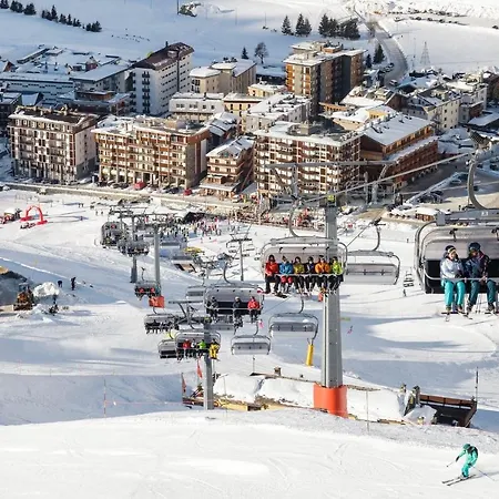 Apartmán Hellochalet - To Door With Big Terrace Overlooking Skiruns Breuil-Cervinia