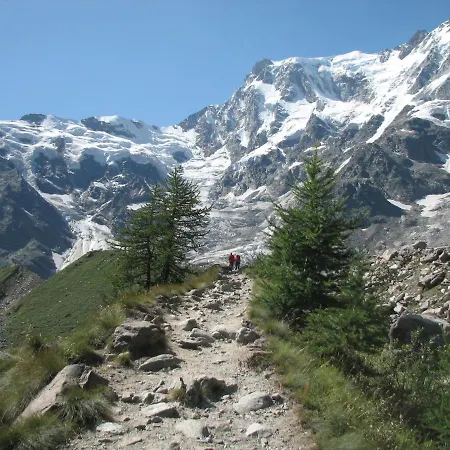 Hellochalet - To Door With Big Terrace Overlooking Skiruns *